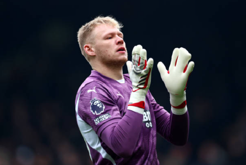 ben-foster-aaron-ramsdale-se-la-manh-ghep-hoan-hao-cho-chelsea