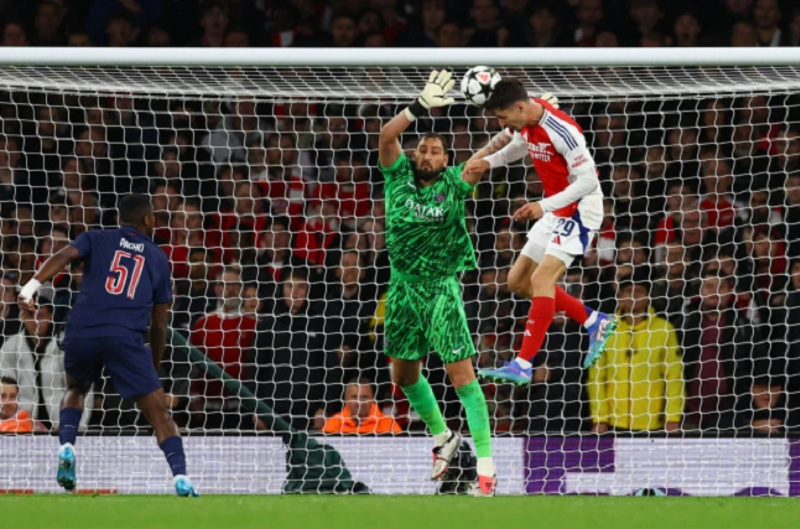 donnarumma-bien-chi-trich-thanh-suc-manh-khien-arsenal-om-han-tai